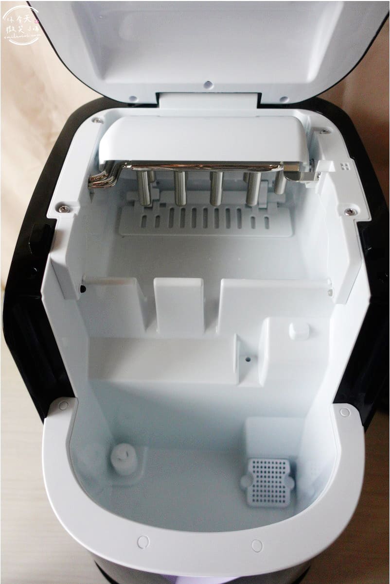 開箱∥KOHZII 康馳全開式全自動製冰機︱可選冰塊尺寸，雙重清潔︱製冰機開箱，簡單又快速︱家用製冰機推薦 10 KOHZII 11
