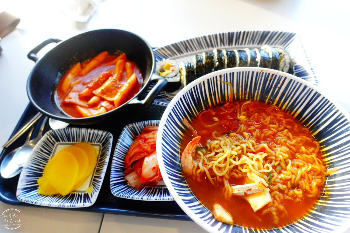 首爾∥首爾站美食街(푸드코트;Food Court)，多種韓式料理選擇︱首爾站推薦餐廳︱CP值高韓式料理︱泡麵、海苔飯捲、年糕套餐︱首爾餐廳︱韓國美食︱首爾美食餐廳 18 food court 19