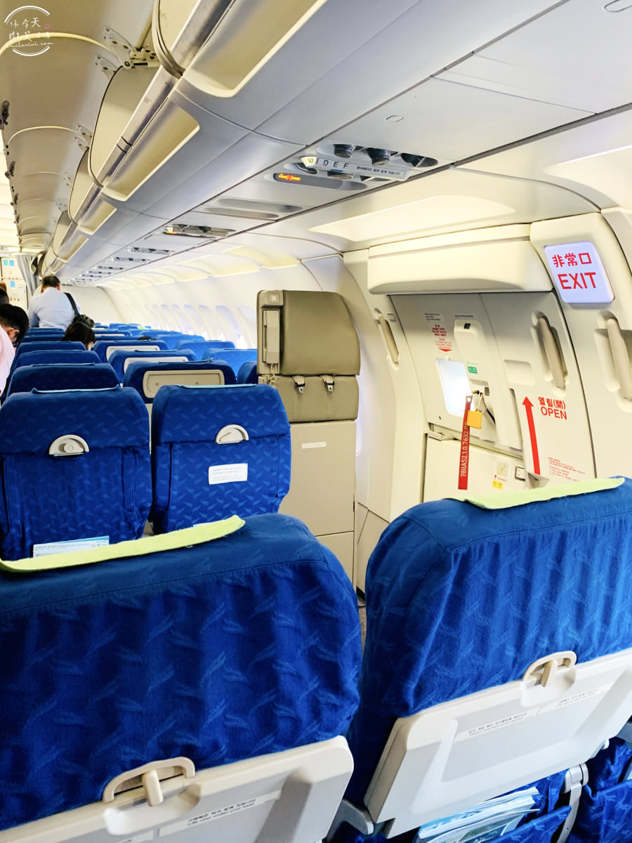 釜山航空∥高雄、釜山飛行體驗紀錄BX796、BX795︱高雄釜山來回，15公斤、無飛機餐︱韓國釜山航空AIR BUSAN，韓國廉價航空︱飛行紀錄，高雄出發 32 airbusan khh 33