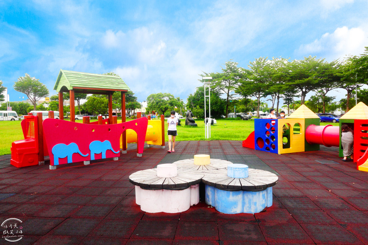 台東免費景點∥生日蛋糕公園、台東兒童公園，巨型造型蛋糕︱兒童遊樂器材，免費玩樂︱溜滑梯、鞦韆、體能活動遊具︱台東景點 12 birthday cake park 13