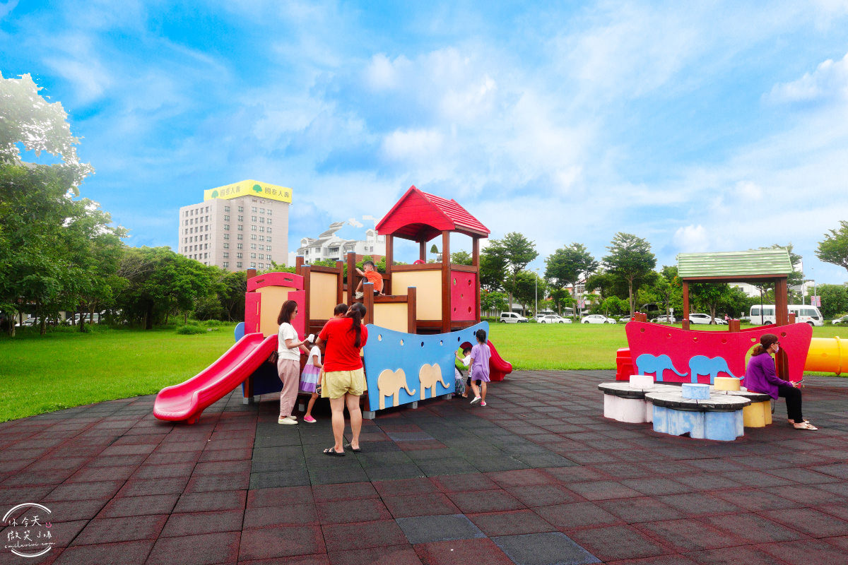 台東免費景點∥生日蛋糕公園、台東兒童公園，巨型造型蛋糕︱兒童遊樂器材，免費玩樂︱溜滑梯、鞦韆、體能活動遊具︱台東景點 13 birthday cake park 14