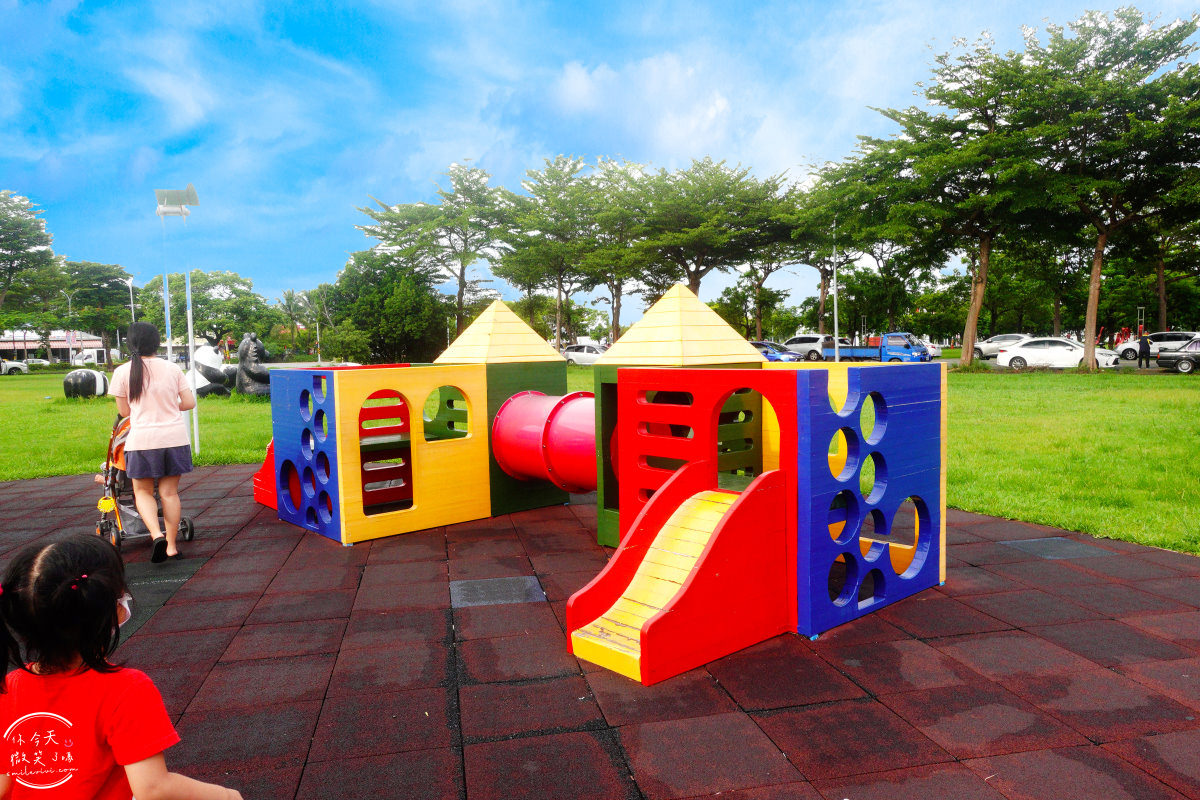 台東免費景點∥生日蛋糕公園、台東兒童公園，巨型造型蛋糕︱兒童遊樂器材，免費玩樂︱溜滑梯、鞦韆、體能活動遊具︱台東景點 15 birthday cake park 16