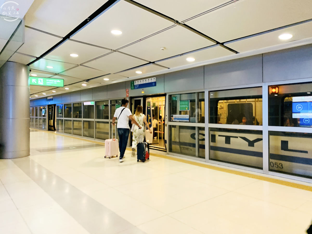曼谷機場∥曼谷素萬那普機場(Suvarna-bhumi Airport)、蘇凡納布國際機場︱曼谷機場出境入境︱曼谷機場快線、曼谷機場機場捷運︱曼谷旅行第一站 35 Suvarnabhumi Airport 36