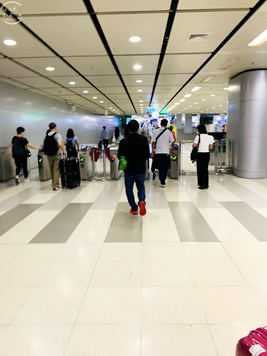 曼谷機場∥曼谷素萬那普機場(Suvarna-bhumi Airport)、蘇凡納布國際機場︱曼谷機場出境入境︱曼谷機場快線、曼谷機場機場捷運︱曼谷旅行第一站 43 Suvarnabhumi Airport 43