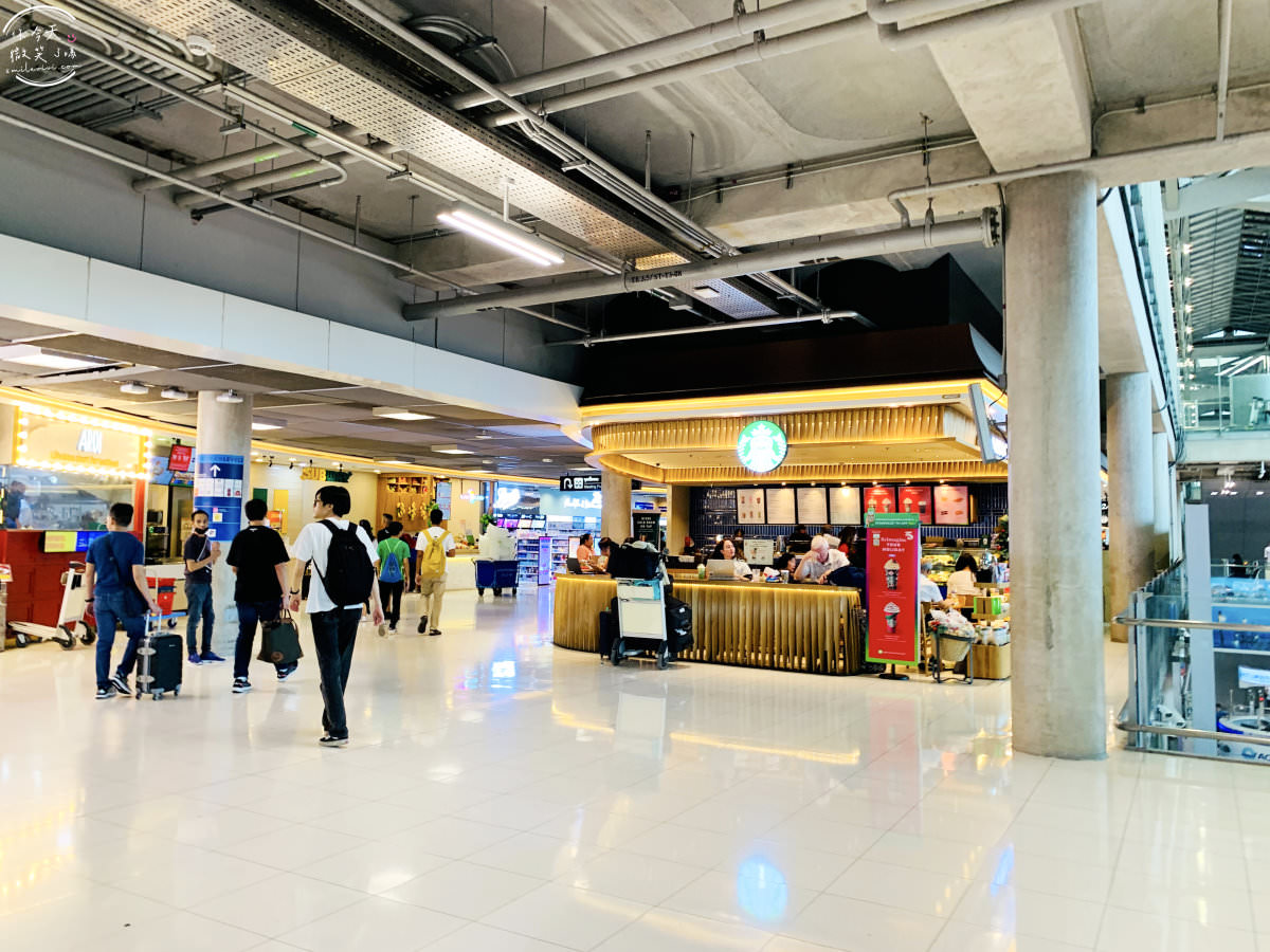 曼谷機場∥曼谷素萬那普機場(Suvarna-bhumi Airport)、蘇凡納布國際機場︱曼谷機場出境入境︱曼谷機場快線、曼谷機場機場捷運︱曼谷旅行第一站 51 Suvarnabhumi Airport 51