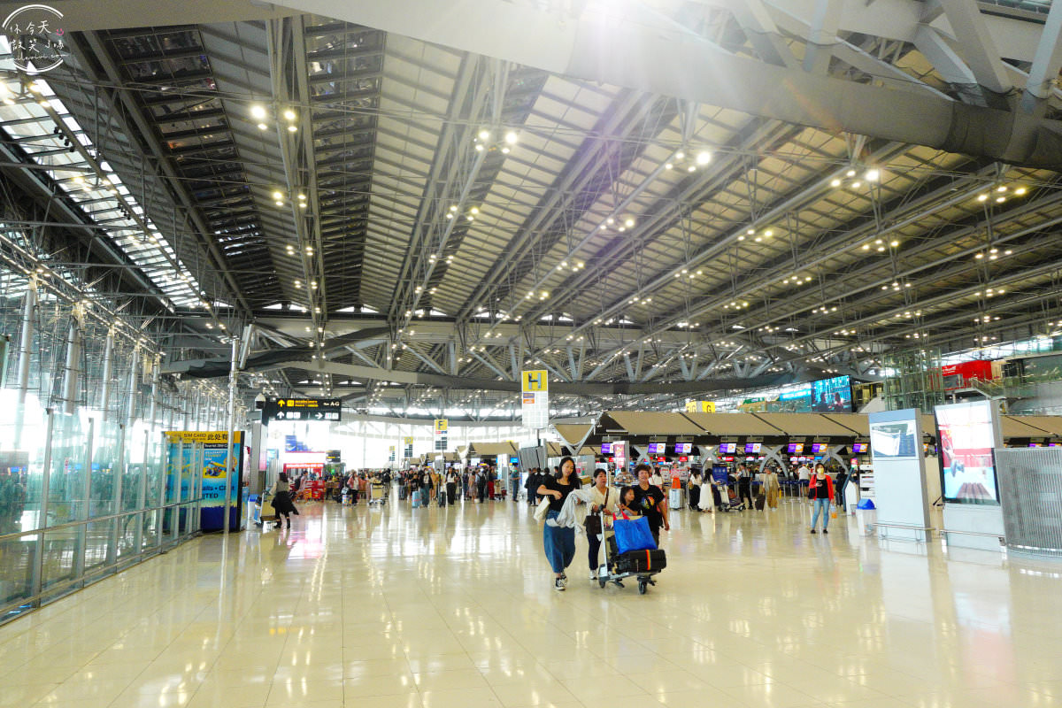曼谷機場∥曼谷素萬那普機場(Suvarna-bhumi Airport)、蘇凡納布國際機場︱曼谷機場出境入境︱曼谷機場快線、曼谷機場機場捷運︱曼谷旅行第一站 55 Suvarnabhumi Airport 55