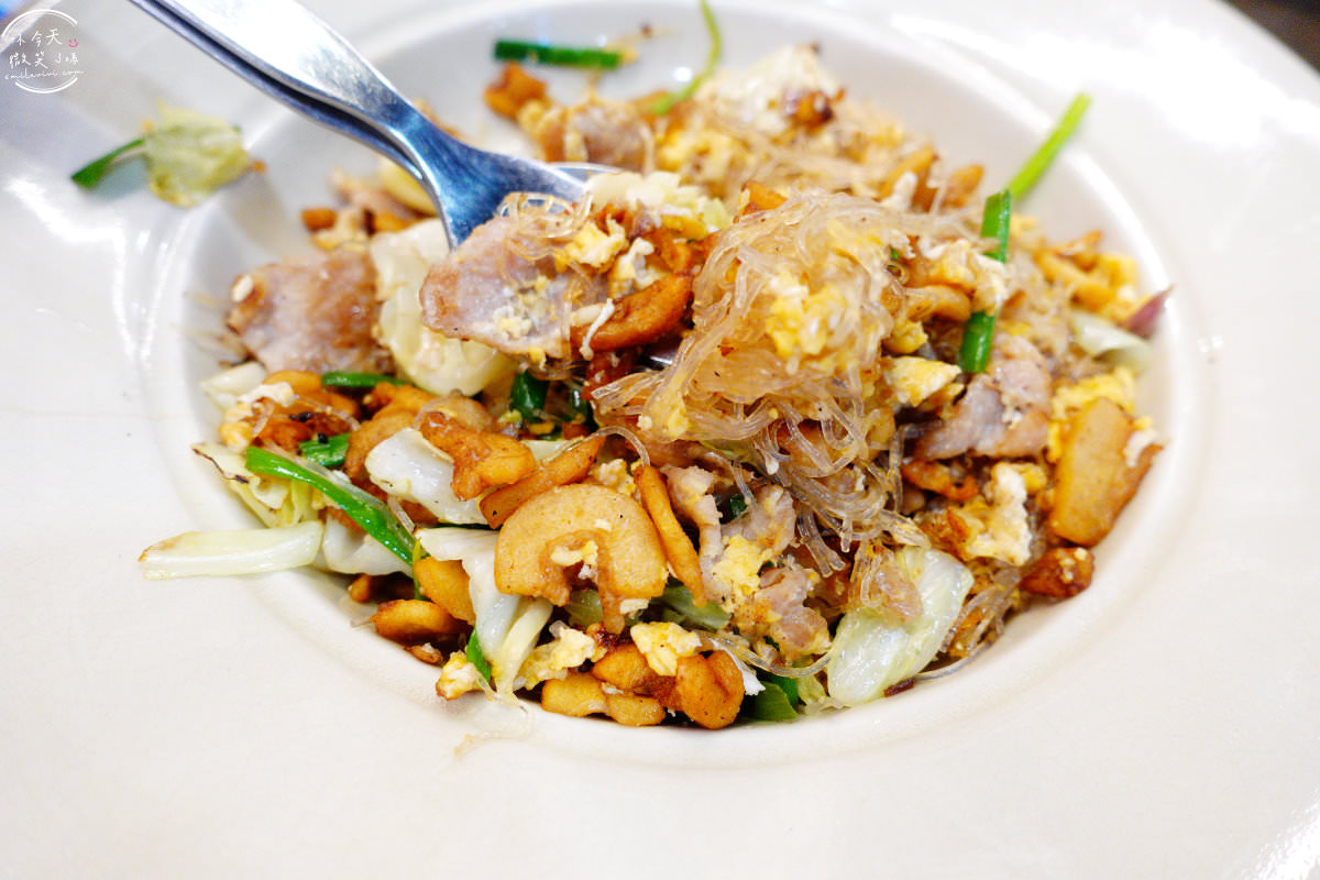 曼谷餐廳美食∥曼谷泰泰船麵Thai Thai Boat Noodles，TERMINAL21餐廳︱航廈百貨4樓餐廳，道地泰式料理︱必吃泰式粄條、青木瓜沙拉，料多豐盛，味道佳，價位便宜︱TERMINAL21餐廳推薦、TERMINAL21必吃︱曼谷ASOK餐廳美食推薦 22 Thai Thai Boat Noodles 23
