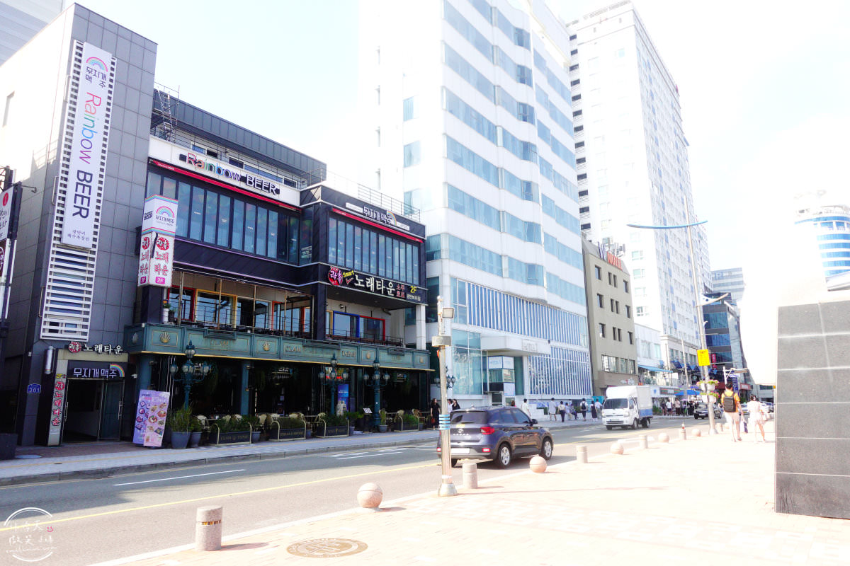 釜山景點推薦∥釜山廣安大橋(부산광안대교)、廣安里海水浴場(광안리해수욕장)︱海景第一排,夏日玩水賞美景︱韓國最大的海上橋樑︱韓國釜山景點 - 第15張圖