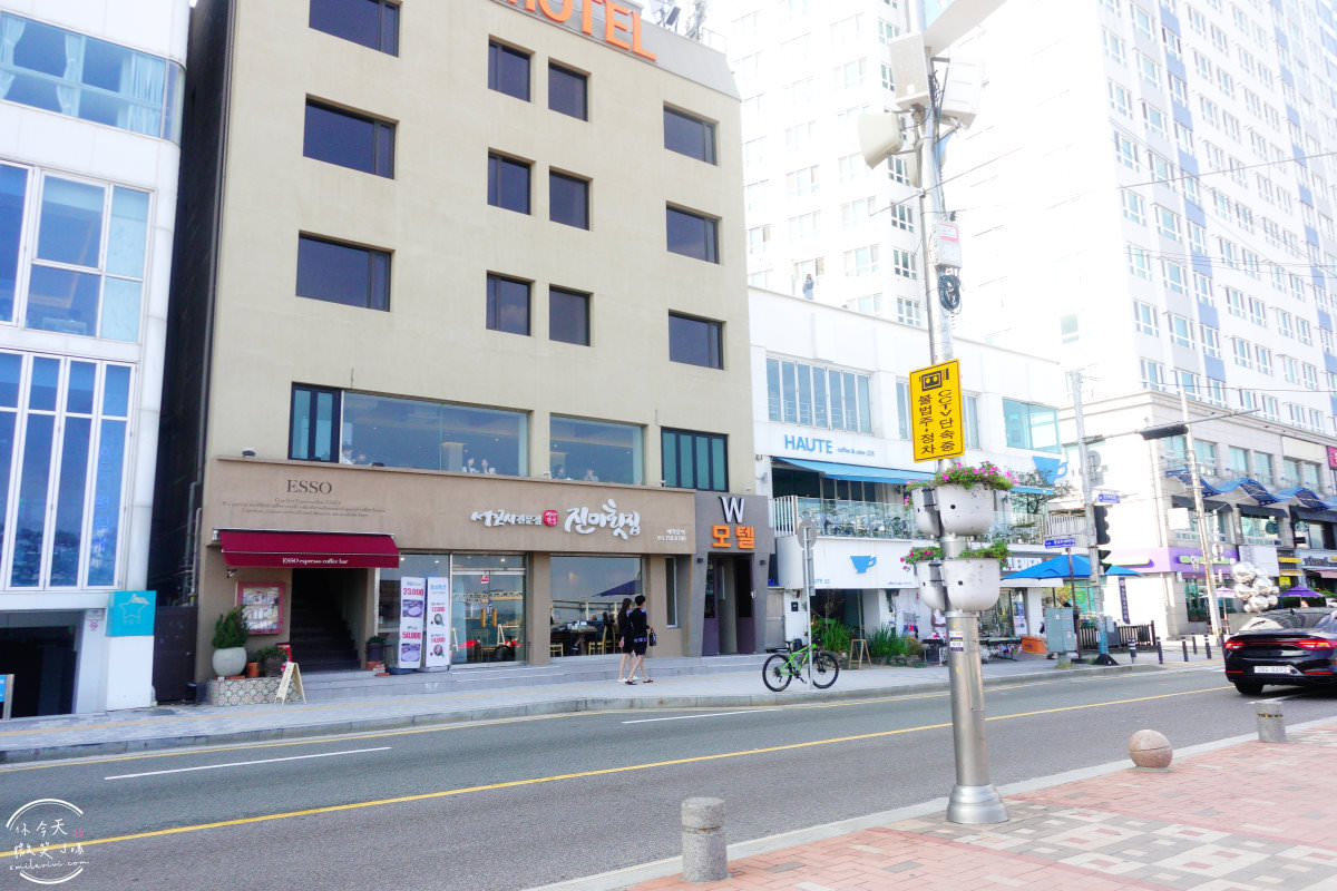 釜山景點推薦∥釜山廣安大橋(부산광안대교)、廣安里海水浴場(광안리해수욕장)︱海景第一排,夏日玩水賞美景︱韓國最大的海上橋樑︱韓國釜山景點 - 第17張圖