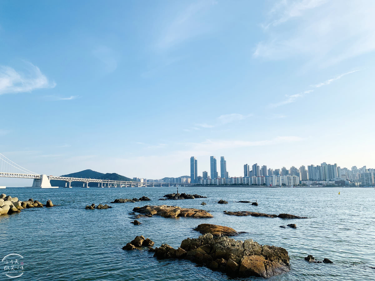 釜山景點推薦∥釜山廣安大橋(부산광안대교)、廣安里海水浴場(광안리해수욕장)︱海景第一排,夏日玩水賞美景︱韓國最大的海上橋樑︱韓國釜山景點 - 第30張圖