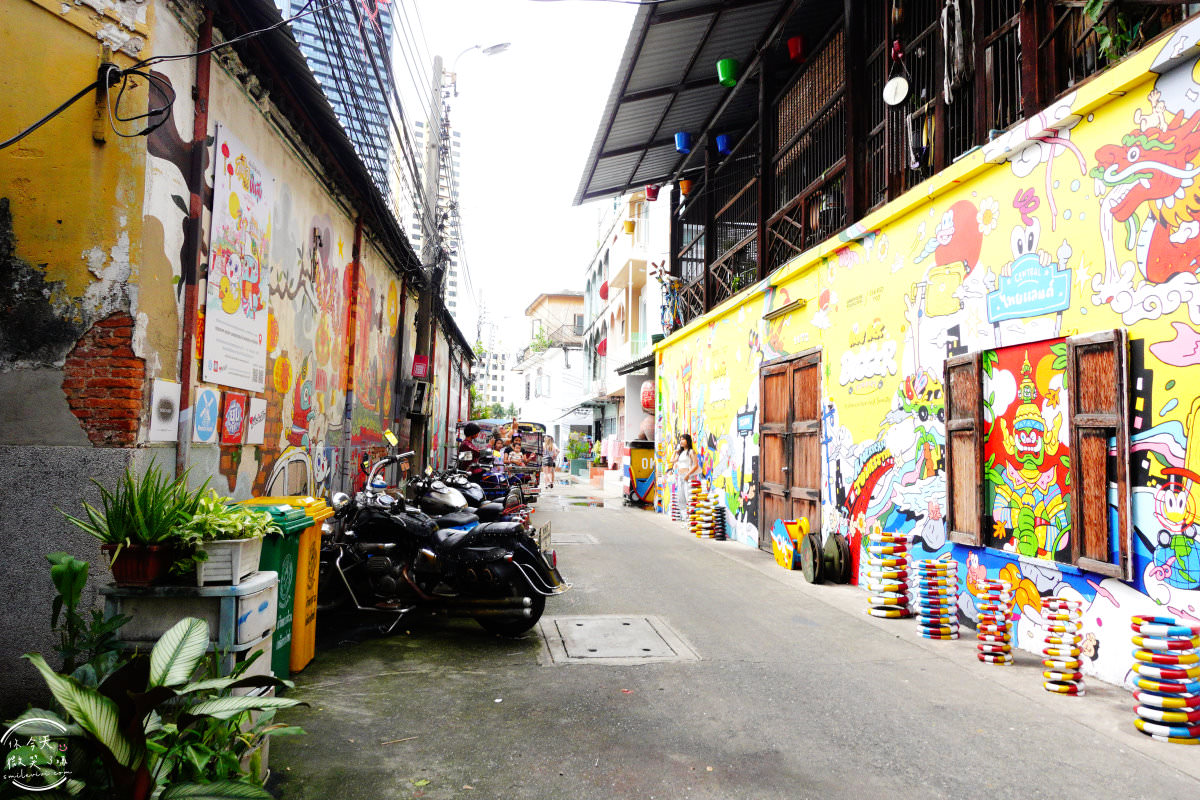 曼谷免費景點∥Talat Noi Street Art，塗鴉藝術小街︱網美打卡新景點彩繪巷，老巷弄超好拍，Ft.路邊街頭水果冰沙清涼美味︱曼谷石龍軍路、曼谷打卡景點 28 Talat Noi 27