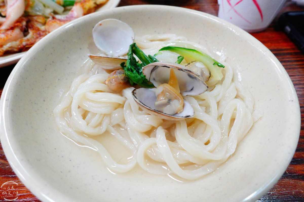 大田餐廳推薦∥OC刀削麵道龍店(오씨칼국수 도룡점)，大田必吃刀削麵︱配有警語的泡菜、煎餅份量大，蛤蜊刀削麵鮮味滿滿︱大田必吃刀削麵名店︱大田餐廳 19 oc 20