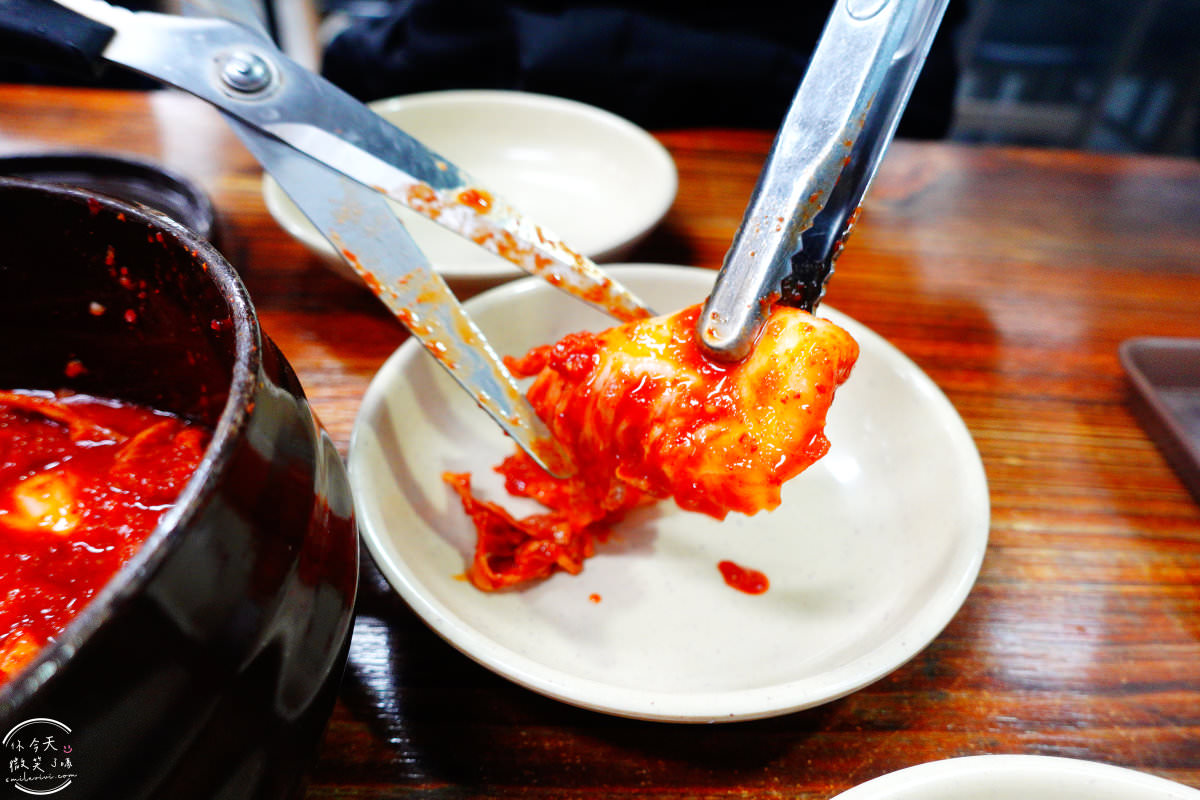 大田餐廳推薦∥OC刀削麵道龍店(오씨칼국수 도룡점)，大田必吃刀削麵︱配有警語的泡菜、煎餅份量大，蛤蜊刀削麵鮮味滿滿︱大田必吃刀削麵名店︱大田餐廳 8 oc 9