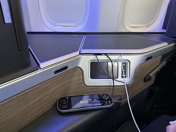 倫敦飛多倫多∥BA93英航商務艙、波音777-200ER倫敦直飛多倫多,商務艙體驗︱英國航空商務艙飛行體驗、LHR-YYZ飛行紀錄︱出發前提心吊膽的英航初體驗︱英國航空商務艙CLUB WORLD - 第5張圖