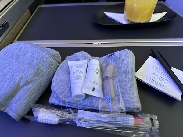 倫敦飛多倫多∥BA93英航商務艙、波音777-200ER倫敦直飛多倫多,商務艙體驗︱英國航空商務艙飛行體驗、LHR-YYZ飛行紀錄︱出發前提心吊膽的英航初體驗︱英國航空商務艙CLUB WORLD - 第19張圖