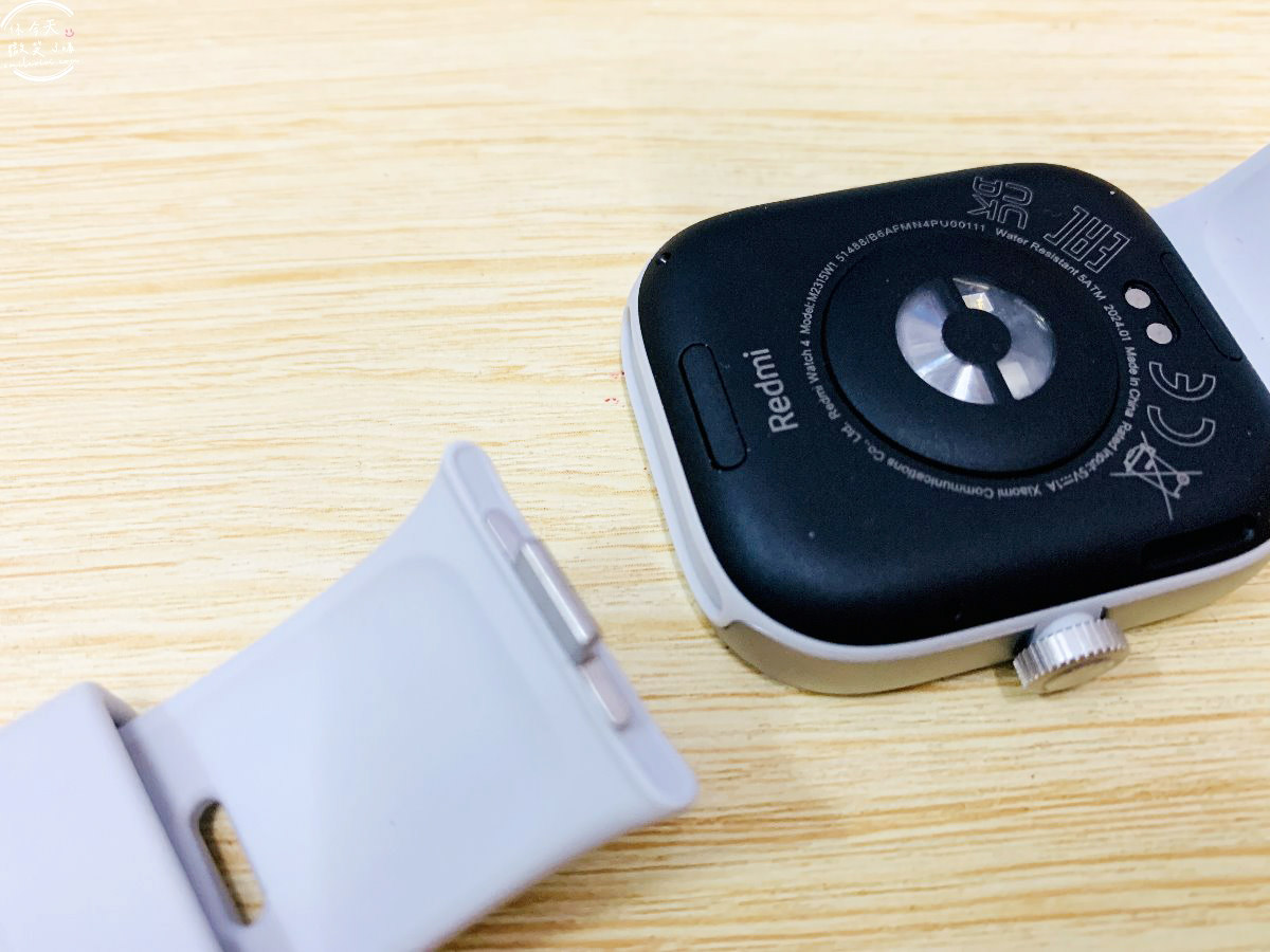 開箱心得∥Redmi Watch 4 紅米智能手錶，小米穿戴裝置︱大型1.97吋螢幕、電池續航力強︱簡單更換錶帶，iPhone藍牙連線︱可接收訊息、來電︱優缺點心得分享 28 Redmi 29
