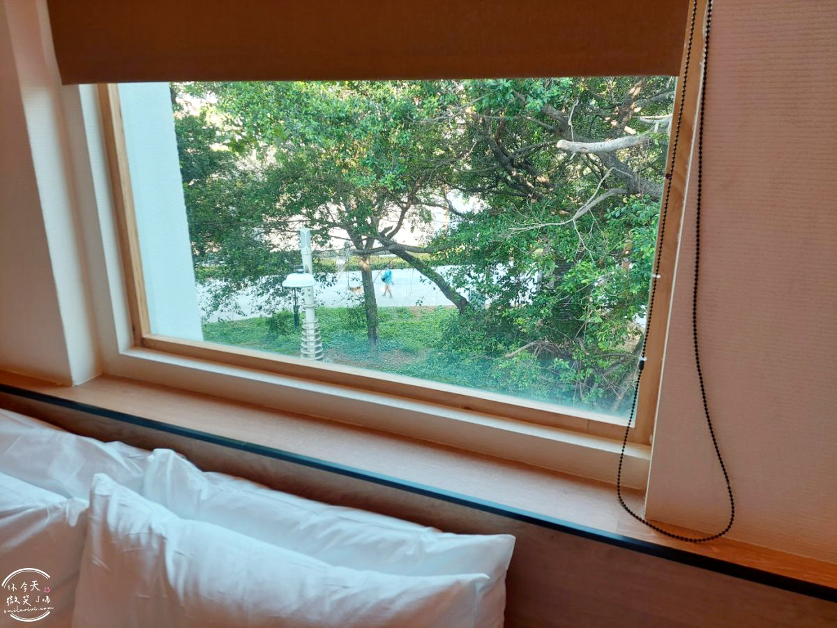 高雄住宿推薦∥河映宿沐 RiverTrees Hotel,愛河畔日系文青旅宿,高雄流行音樂中心旁,演唱會住宿推薦!紅白酒無限暢飲太幸福!高質感雙人房,各種房型一次看︱近捷運鹽埕埔站、輕軌真愛碼頭站 - 第25張圖