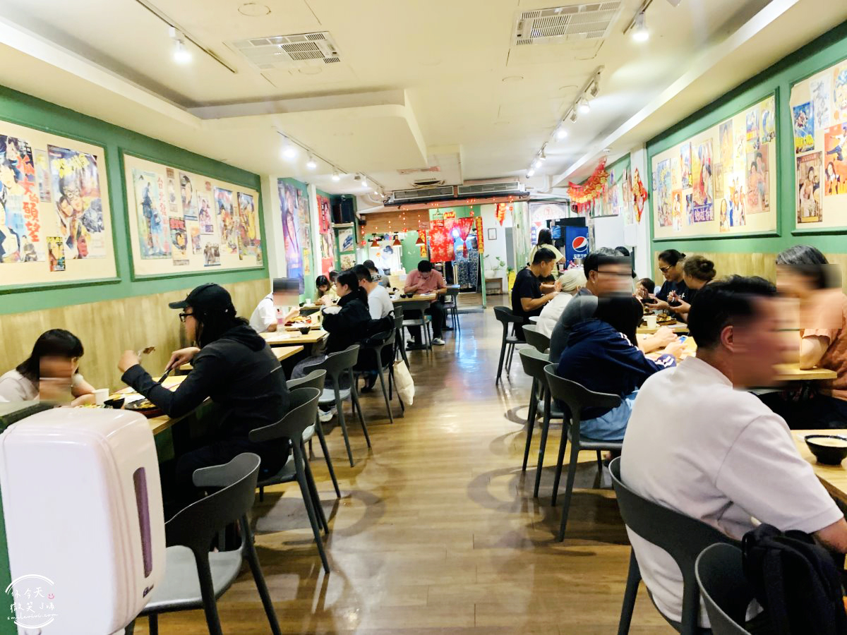 大港參貳牛排館∥愛香菜的人注意!!鹽埕美食新亮點!!大港參貳牛排館最新菜單︱飲料、湯品無限暢飲,還有咖哩飯可以吃︱個人排餐,可加蔥花、香菜、起司︱高雄鹽埕餐廳 - 第3張圖