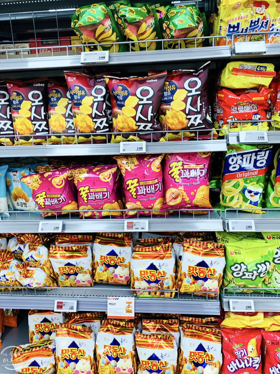 首爾超市∥樂天超市首爾站店，韓國必去，零食價錢標示︱首爾必逛超市︱首爾車站旁樂天超市︱韓國餅乾、糖果、泡麵、醬料等一應俱全，無印良品、大創、玩具反斗城︱首爾伴手禮，樂天超市必買 26 lottemart seoul 27