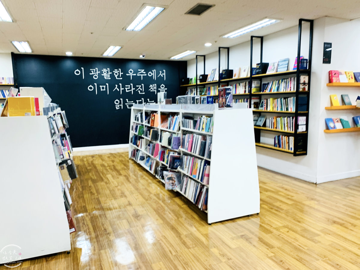 大邱東城路∥阿拉丁二手書店大邱店(알라딘중고서점 대구동성로점)︱各種書籍、文具挖寶,二手書籍、新品皆有︱韓國大邱書店︱大邱 - 第20張圖