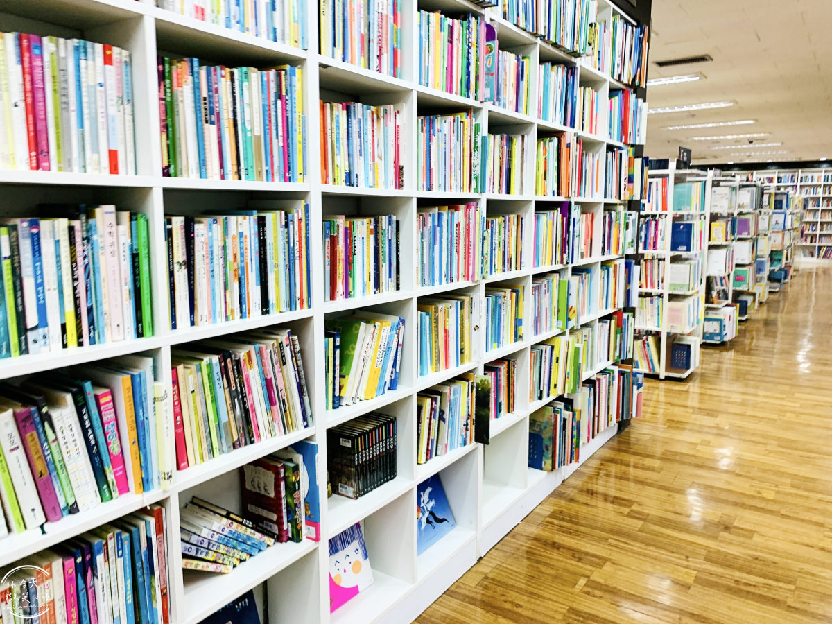 大邱東城路∥阿拉丁二手書店大邱店(알라딘중고서점 대구동성로점)︱各種書籍、文具挖寶,二手書籍、新品皆有︱韓國大邱書店︱大邱 - 第22張圖