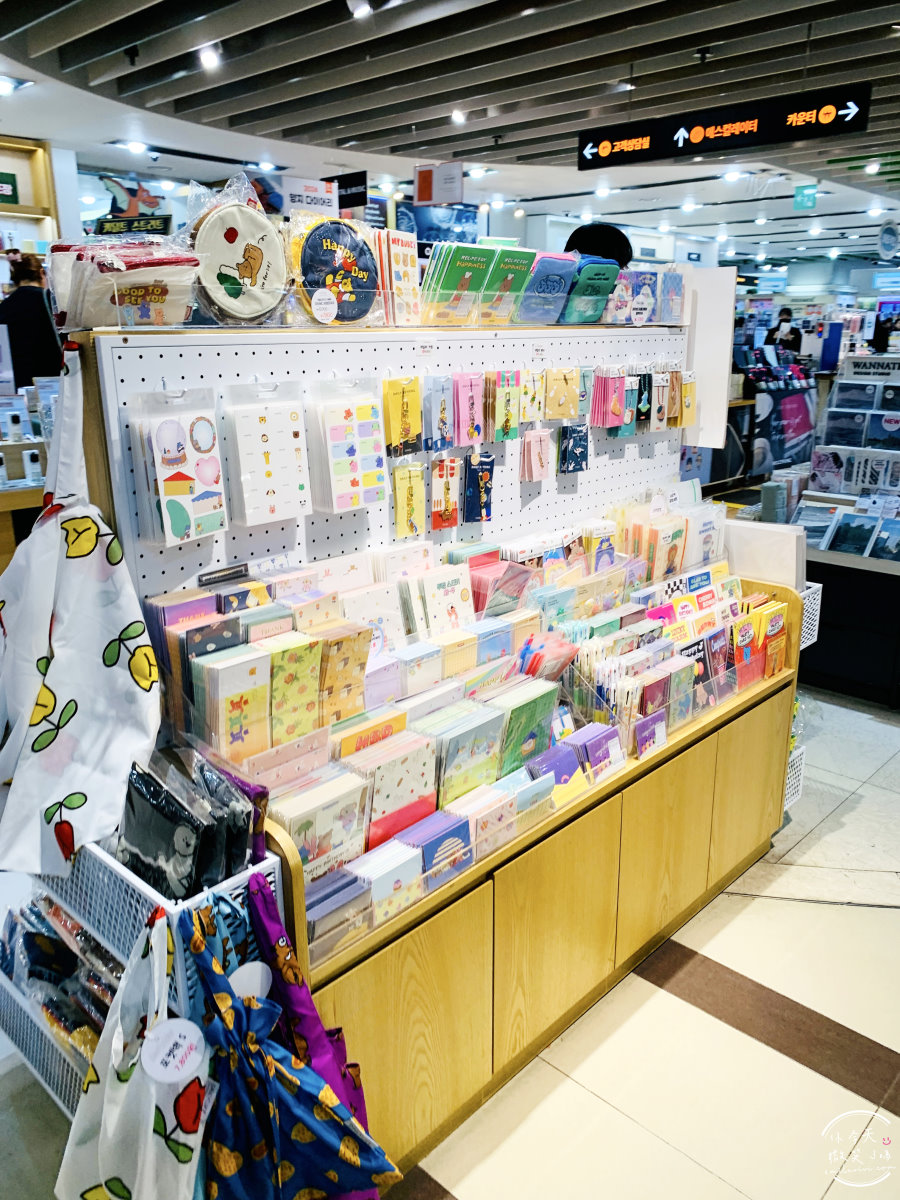 大邱東城路∥阿拉丁二手書店大邱店(알라딘중고서점 대구동성로점)︱各種書籍、文具挖寶,二手書籍、新品皆有︱韓國大邱書店︱大邱 - 第28張圖