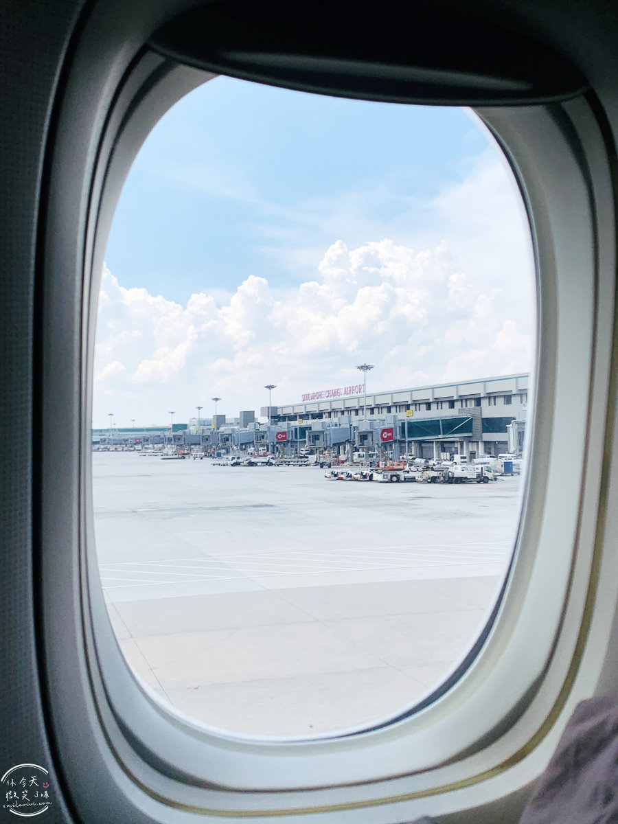 長榮航空∥長榮航空BR215桃園飛新加坡商務艙飛行體驗︱長榮航空商務艙飛行體驗,桃園機場飛新加坡樟宜機場︱譚府八寶糯米鴨美食︱長榮皇璽桂冠艙體驗777-300機型 - 第75張圖