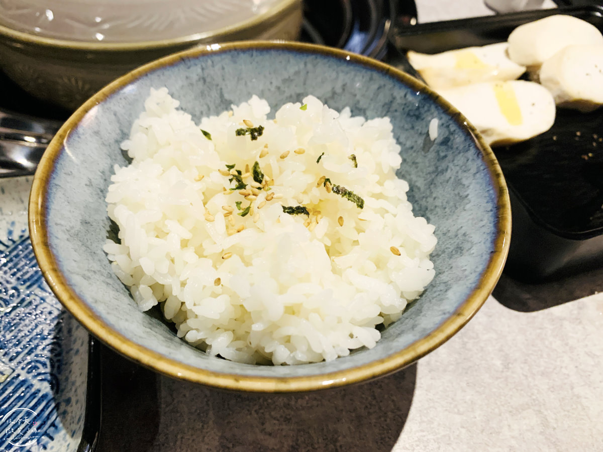 高雄鹽埕餐廳∥激肉迴轉燒肉專門店，詳細菜單，高雄港灣首間新式迴轉燒肉︱新鮮肉品、海鮮、蔬菜一次滿足，燒烤火鍋樣樣有︱鹽埕美食 64 kaitenyakiniku 63