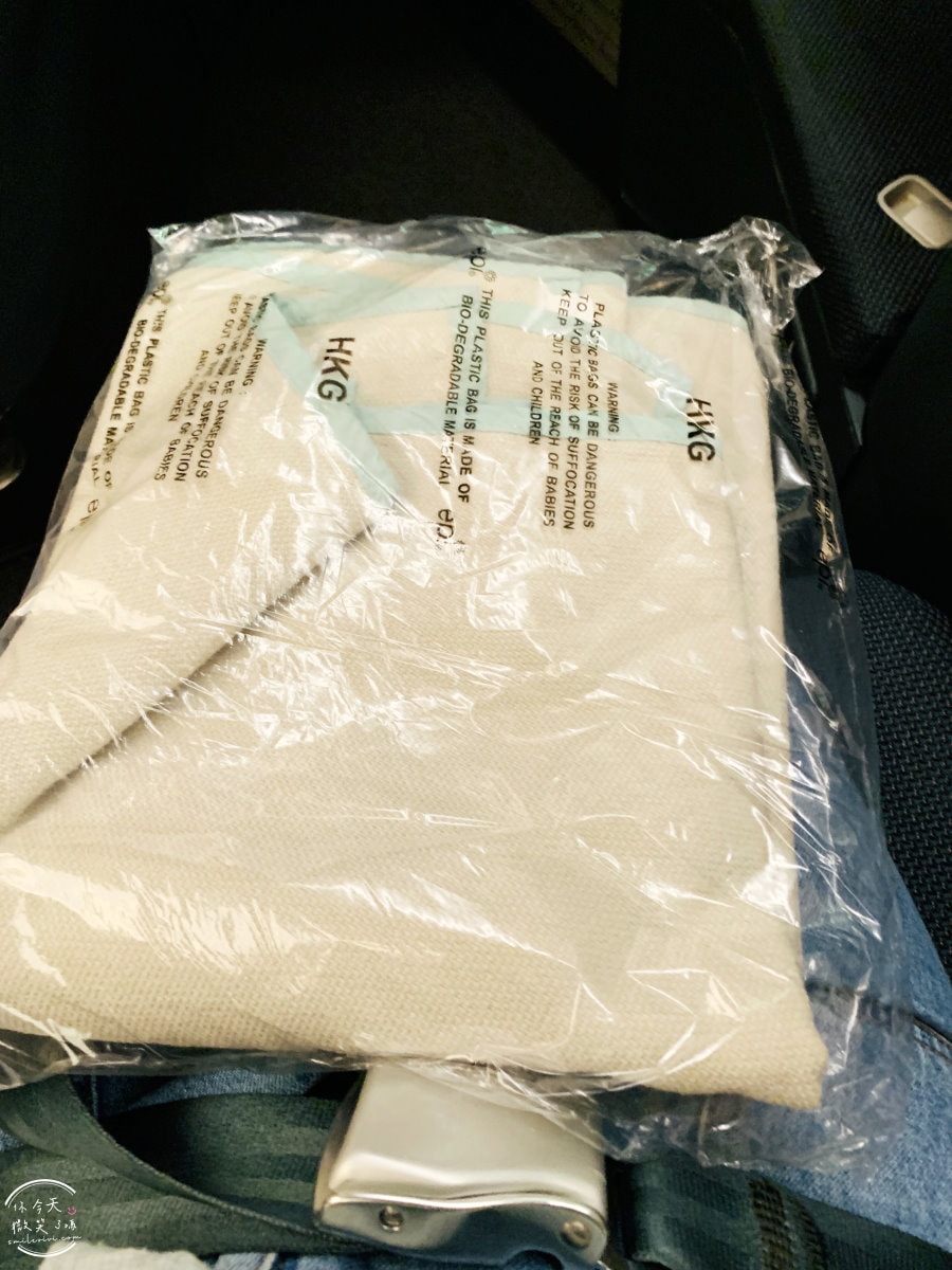 國泰CX714商務艙∥國泰航空新加坡飛香港商務艙飛行體驗︱國泰航空CX714商務艙體驗,平臥睡床躺平從新加坡睡到香港︱飛行中的極致享受,A350機型︱SIN-HKG飛行紀錄 - 第10張圖