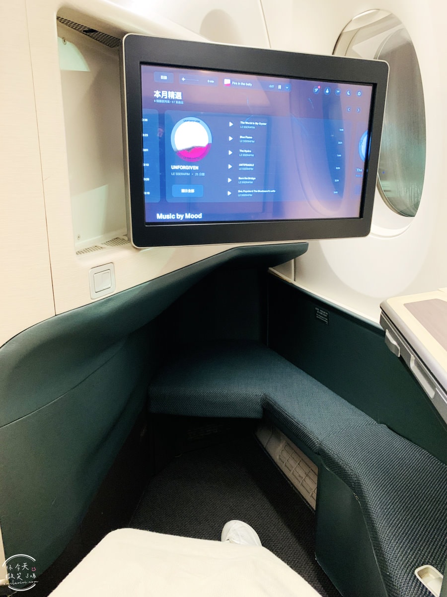 國泰CX714商務艙∥國泰航空新加坡飛香港商務艙飛行體驗︱國泰航空CX714商務艙體驗,平臥睡床躺平從新加坡睡到香港︱飛行中的極致享受,A350機型︱SIN-HKG飛行紀錄 - 第18張圖