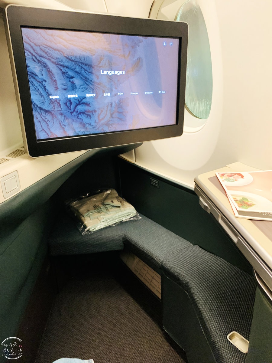 國泰CX714商務艙∥國泰航空新加坡飛香港商務艙飛行體驗︱國泰航空CX714商務艙體驗,平臥睡床躺平從新加坡睡到香港︱飛行中的極致享受,A350機型︱SIN-HKG飛行紀錄 - 第12張圖