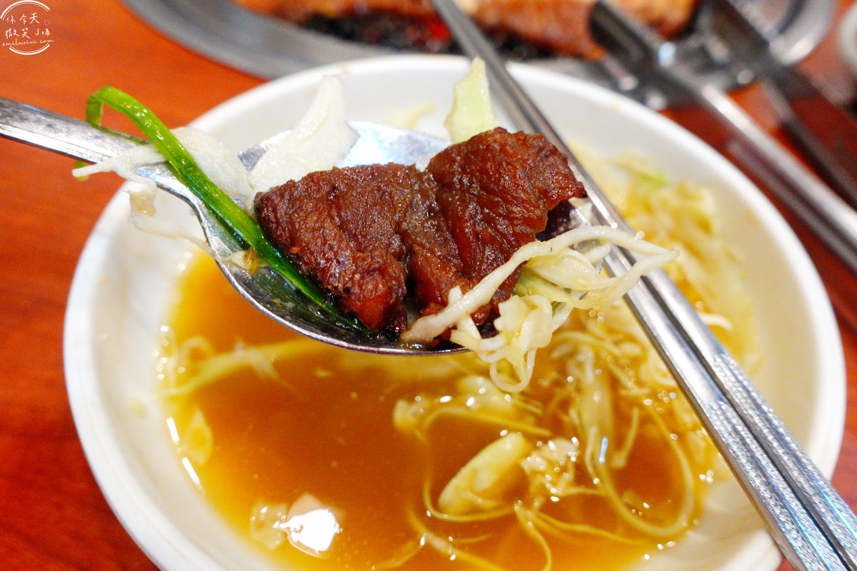 馬場排骨本店∥首爾馬場排骨本店(마장갈비본점)馬場站(마장역)炭火烤肉店︱電影超完美殺手拍攝地,比臉還大的牛王排骨、五花肉︱首爾美食、首爾烤肉店 - 第17張圖