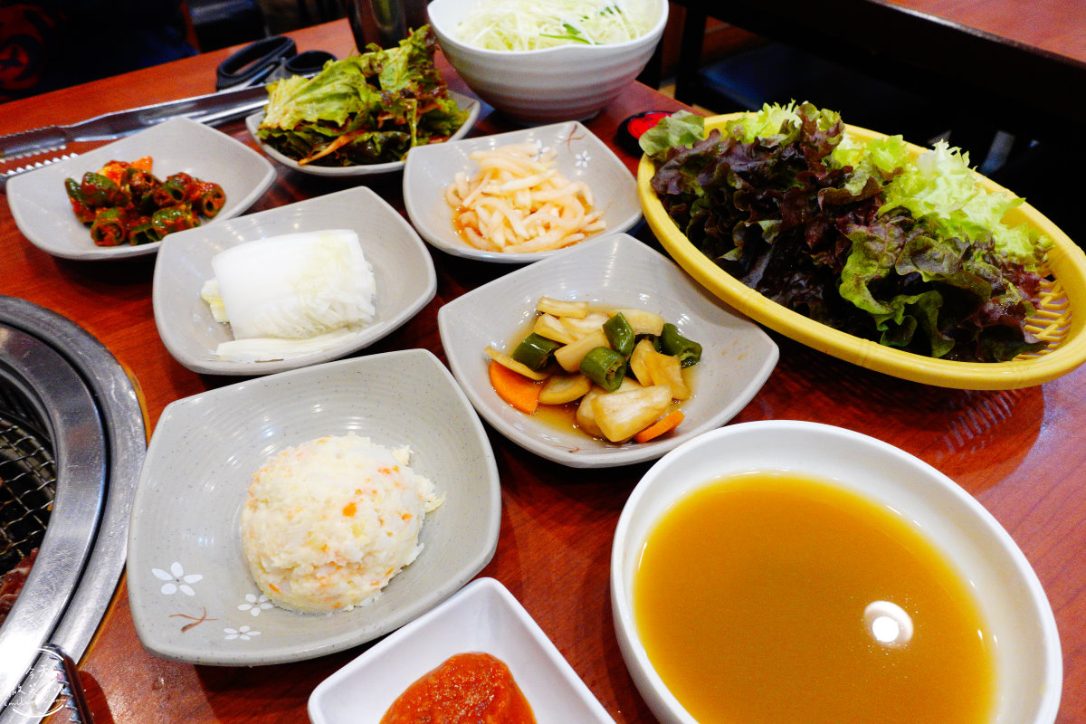 馬場排骨本店∥首爾馬場排骨本店(마장갈비본점)馬場站(마장역)炭火烤肉店︱電影超完美殺手拍攝地,比臉還大的牛王排骨、五花肉︱首爾美食、首爾烤肉店 - 第6張圖