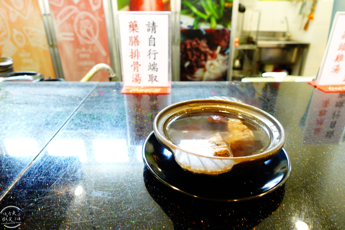 貴族世家台南新營店∥台南新營餐廳推薦,完美用餐體驗︱貴族世家菜單價位,各種排餐、自助式吃到飽,免費停車場︱貴族世家牛排台南新營鮮饌館 - 第47張圖