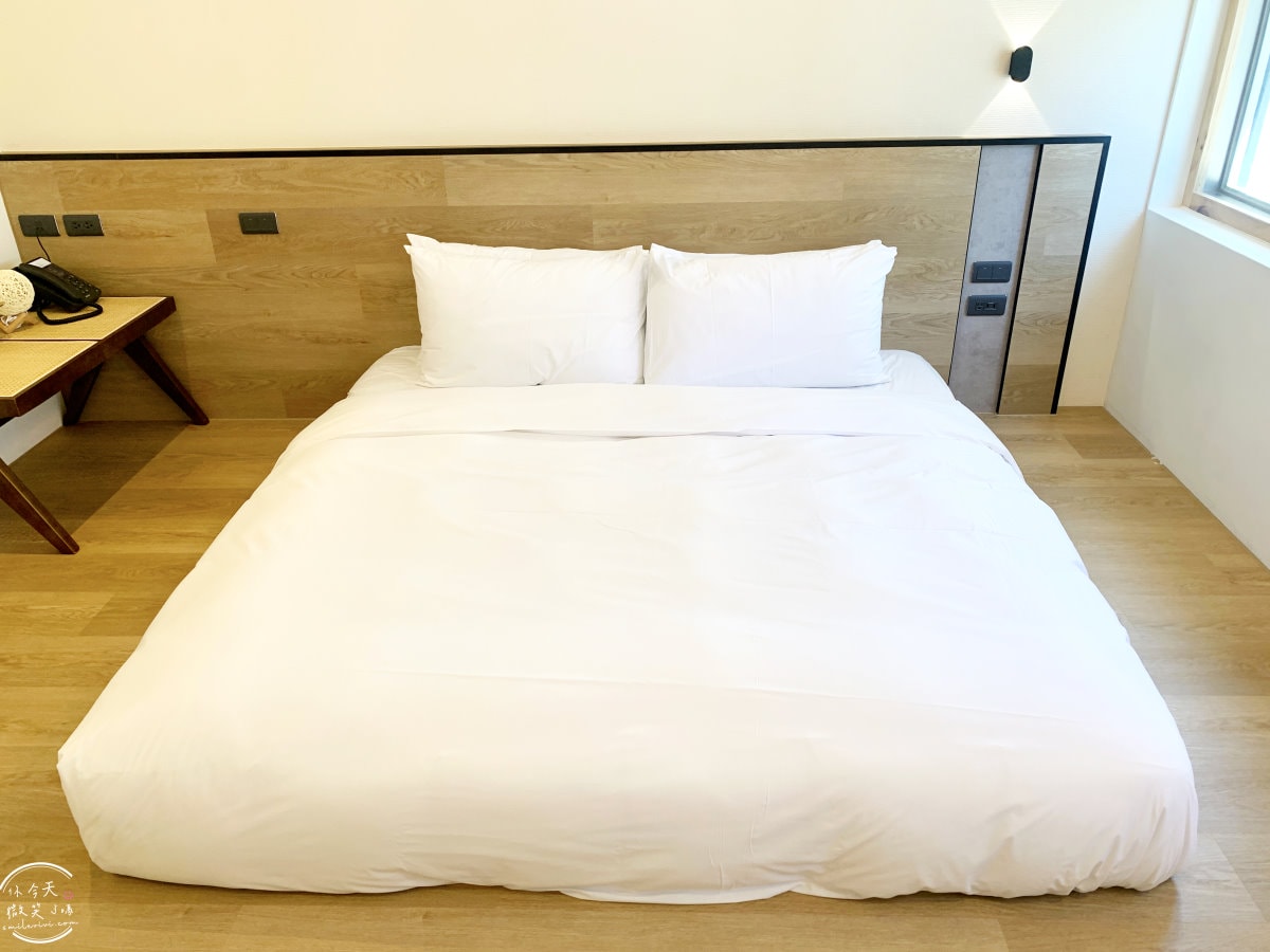 高雄住宿推薦∥河映宿沐 RiverTrees Hotel,愛河畔日系文青旅宿,高雄流行音樂中心旁,演唱會住宿推薦!紅白酒無限暢飲太幸福!高質感雙人房,各種房型一次看︱近捷運鹽埕埔站、輕軌真愛碼頭站 - 第51張圖