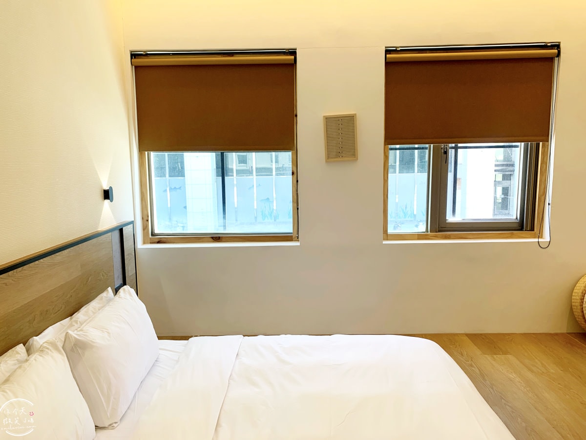 高雄住宿推薦∥河映宿沐 RiverTrees Hotel,愛河畔日系文青旅宿,高雄流行音樂中心旁,演唱會住宿推薦!紅白酒無限暢飲太幸福!高質感雙人房,各種房型一次看︱近捷運鹽埕埔站、輕軌真愛碼頭站 - 第50張圖