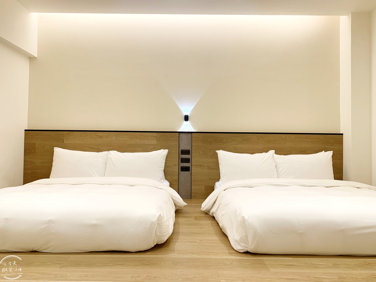 高雄住宿推薦∥河映宿沐 RiverTrees Hotel,愛河畔日系文青旅宿,高雄流行音樂中心旁,演唱會住宿推薦!紅白酒無限暢飲太幸福!高質感雙人房,各種房型一次看︱近捷運鹽埕埔站、輕軌真愛碼頭站 - 第58張圖
