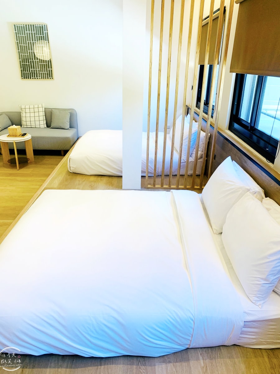 高雄住宿推薦∥河映宿沐 RiverTrees Hotel,愛河畔日系文青旅宿,高雄流行音樂中心旁,演唱會住宿推薦!紅白酒無限暢飲太幸福!高質感雙人房,各種房型一次看︱近捷運鹽埕埔站、輕軌真愛碼頭站 - 第63張圖