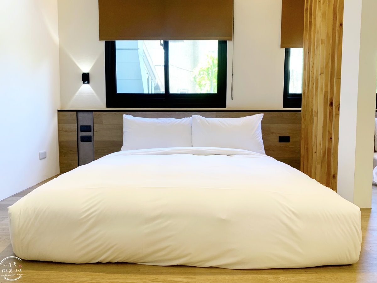 高雄住宿推薦∥河映宿沐 RiverTrees Hotel,愛河畔日系文青旅宿,高雄流行音樂中心旁,演唱會住宿推薦!紅白酒無限暢飲太幸福!高質感雙人房,各種房型一次看︱近捷運鹽埕埔站、輕軌真愛碼頭站 - 第64張圖