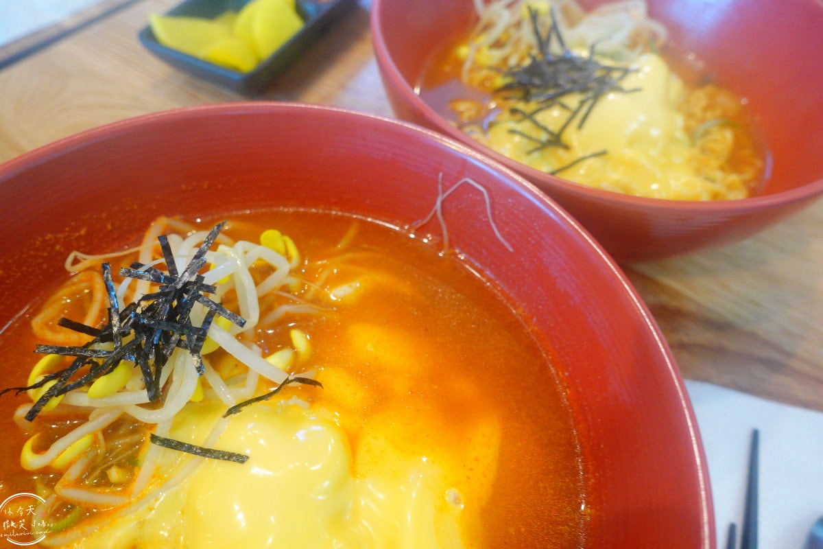 大田夾縫拉麵飯捲∥大田站美食廣場,比辛拉麵還辣的泡麵:夾縫拉麵飯捲(틈새라면 대전역사점)︱可自行選擇辣度的泡麵︱從不平凡的美食體驗開始:在大田站進行火辣挑戰 - 第19張圖