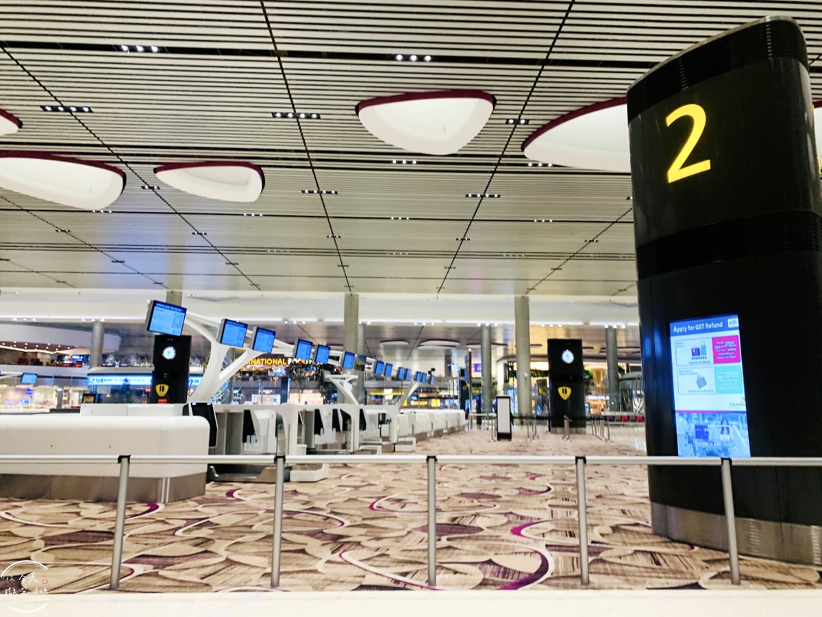 樟宜機場第四航廈∥新加坡樟宜機場,國泰航空辦理報到、搭乘國泰航空︱機場內繽紛土生華人屋︱新加坡地鐵搭接駁車至第四航廈T4路線︱第四航廈T4接駁車 - 第21張圖