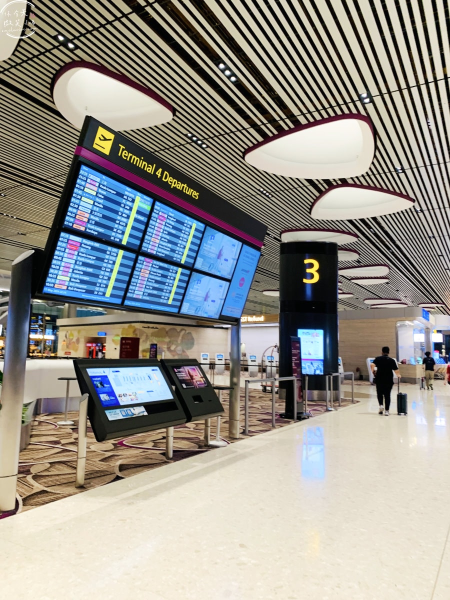 樟宜機場第四航廈∥新加坡樟宜機場,國泰航空辦理報到、搭乘國泰航空︱機場內繽紛土生華人屋︱新加坡地鐵搭接駁車至第四航廈T4路線︱第四航廈T4接駁車 - 第22張圖