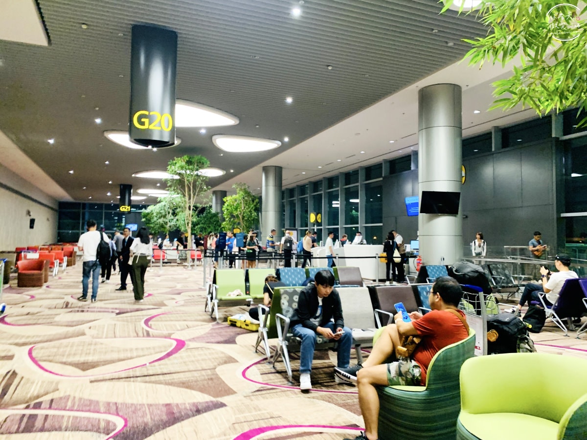 樟宜機場第四航廈∥新加坡樟宜機場,國泰航空辦理報到、搭乘國泰航空︱機場內繽紛土生華人屋︱新加坡地鐵搭接駁車至第四航廈T4路線︱第四航廈T4接駁車 - 第50張圖