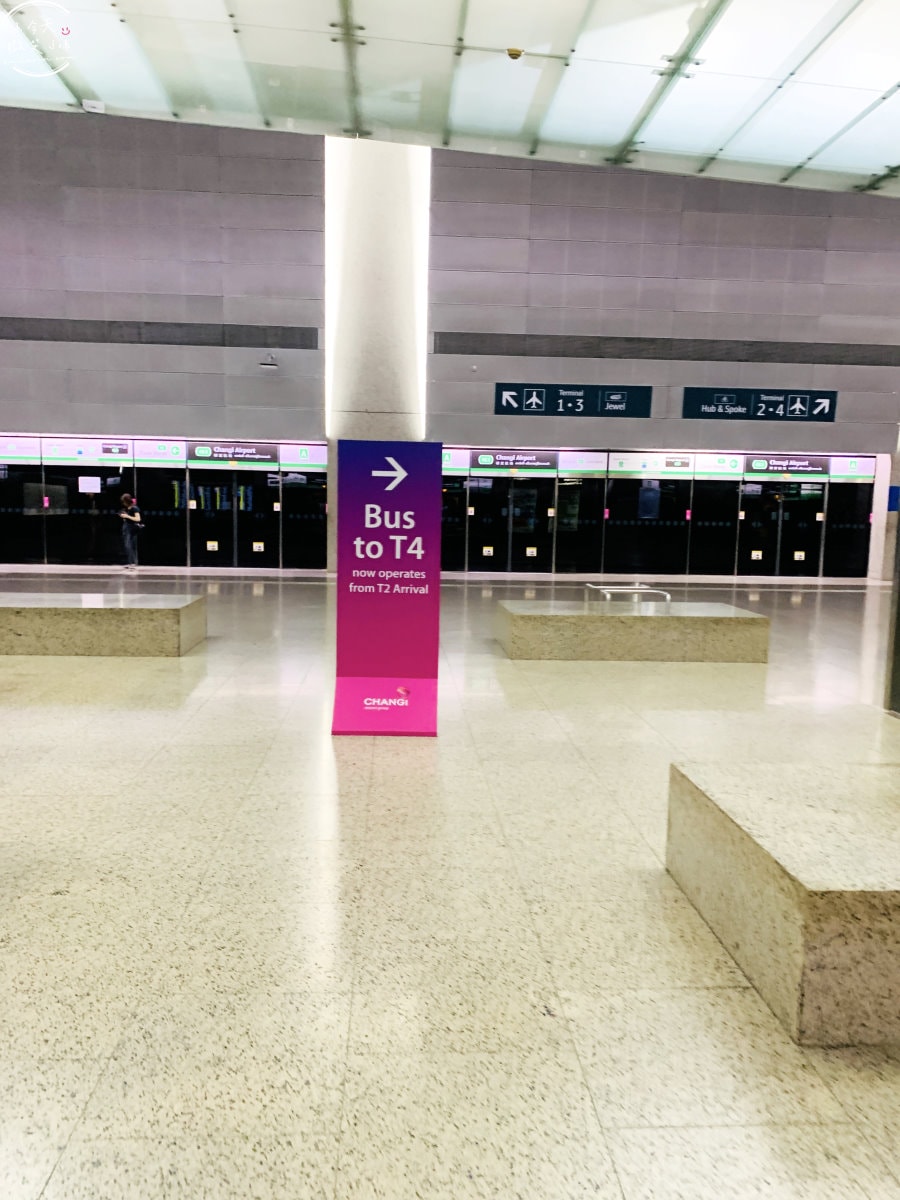 樟宜機場第四航廈∥新加坡樟宜機場,國泰航空辦理報到、搭乘國泰航空︱機場內繽紛土生華人屋︱新加坡地鐵搭接駁車至第四航廈T4路線︱第四航廈T4接駁車 - 第7張圖