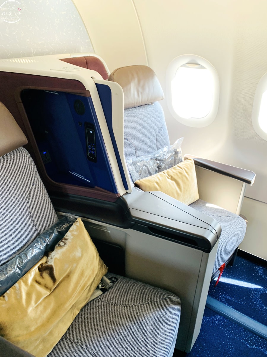 華航CI176商務艙∥A321neo機型、高雄直飛關西大阪奢華享受,中華航空商務艙︱華航聯手東京名店燈燈庵,JIA聯名設計餐具,華航商務艙飛行體驗,高雄直飛大阪心得︱高雄飛行體驗 - 第14張圖
