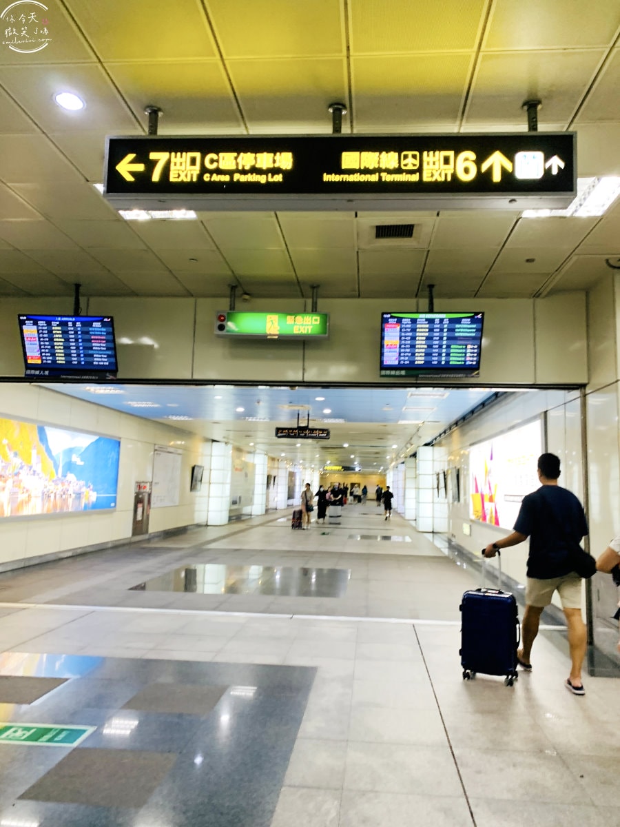 華航CI176商務艙∥A321neo機型、高雄直飛關西大阪奢華享受,中華航空商務艙︱華航聯手東京名店燈燈庵,JIA聯名設計餐具,華航商務艙飛行體驗,高雄直飛大阪心得︱高雄飛行體驗 - 第2張圖