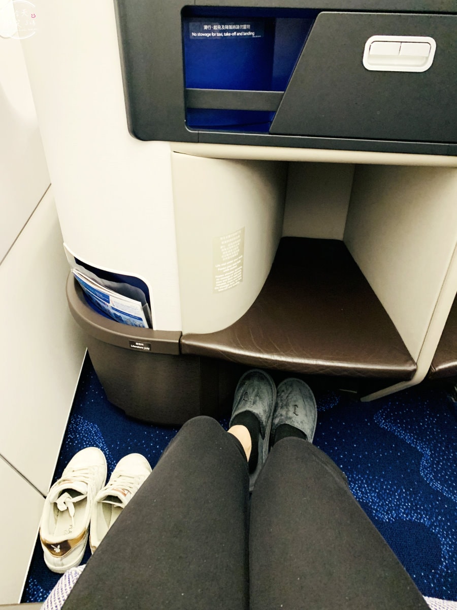 華航CI176商務艙∥A321neo機型、高雄直飛關西大阪奢華享受,中華航空商務艙︱華航聯手東京名店燈燈庵,JIA聯名設計餐具,華航商務艙飛行體驗,高雄直飛大阪心得︱高雄飛行體驗 - 第23張圖