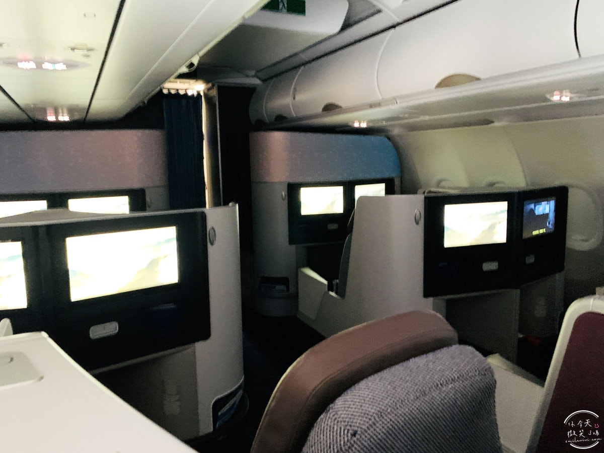 華航CI176商務艙∥A321neo機型、高雄直飛關西大阪奢華享受,中華航空商務艙︱華航聯手東京名店燈燈庵,JIA聯名設計餐具,華航商務艙飛行體驗,高雄直飛大阪心得︱高雄飛行體驗 - 第63張圖