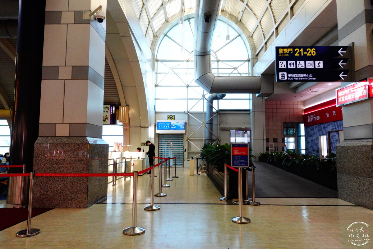 華航CI176商務艙∥A321neo機型、高雄直飛關西大阪奢華享受,中華航空商務艙︱華航聯手東京名店燈燈庵,JIA聯名設計餐具,華航商務艙飛行體驗,高雄直飛大阪心得︱高雄飛行體驗 - 第9張圖