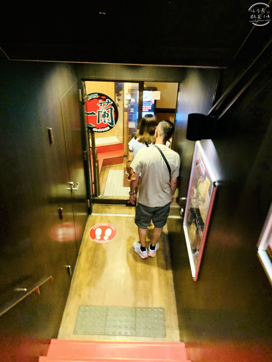 一蘭拉麵三宮店∥神戶一蘭三宮店拉麵迷必訪!極致濃厚豚骨湯頭︱夜貓子最愛的拉麵殿堂,開到凌晨4點消夜必吃︱感受純粹的美味,日本拉麵必吃一蘭 - 第5張圖